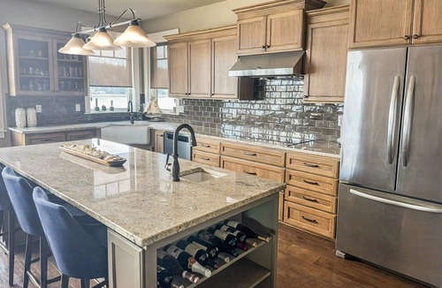 Lakebay House | Lovely 3 Bedroom Large Beachfront Home on Safe Private Island with Amazing Views