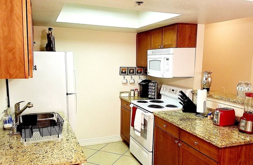 Las Vegas Condo | ❤ Lovely condo! Walking distance to Strip with pool & spa
