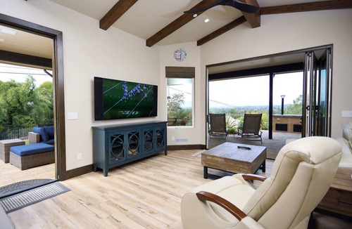 Thousand Oaks Villa | Lovely Hilltop Villa with amazing views, Private gated access and Parking