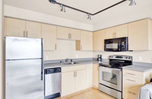 Lower Queen Anne Apartment | Lovely Queen Anne 1BR w/Gym, W/D, Lounge & Roof Deck, by Blueground