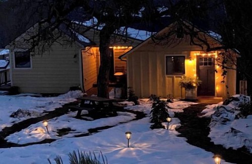 White Salmon House | Lovely Spacious Home In Downtown White Salmon