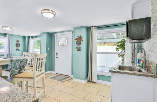 Vilano Beach House | Lower Level 1 Block From 2 Beaches W/private Pool, High-speed Wi-fi