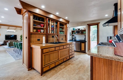 Fairmont House | Lumbermill Modern: A 3-bedroom Zen sanctuary near the U of O