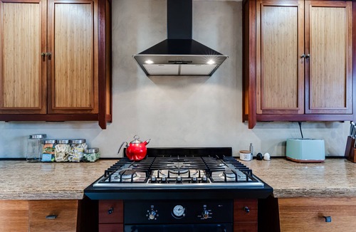 Fairmont House | Lumbermill Modern: A 3-bedroom Zen sanctuary near the U of O