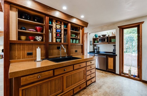 Fairmont House | Lumbermill Modern: A 3-bedroom Zen sanctuary near the U of O