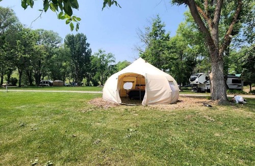 Winthrop RV Rental | Luna Bell on the Lake, Winthrop, WA