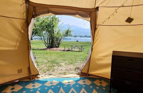 Winthrop RV Rental | Luna Bell on the Lake, Winthrop, WA