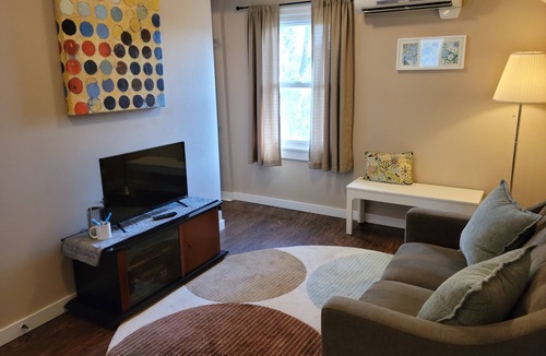 Fairmount Park Apartment | Luna Park Upper - Excellent West Seattle Location!