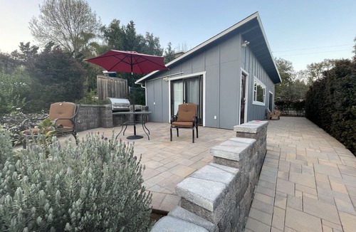 Mount Helix House | Lush GuestHouse in Serene Mount Helix