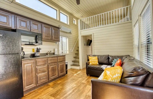 Camp Verde Hotel | Luxe Canyon-View Retreat w/Balcony & BBQ Near Montezuma Castle