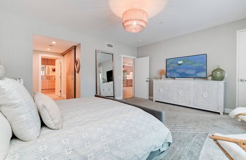 Point Loma Condo | Luxe Designer Condo, Top Floor, Dual Master, Walk to Harbor in Point Loma SD