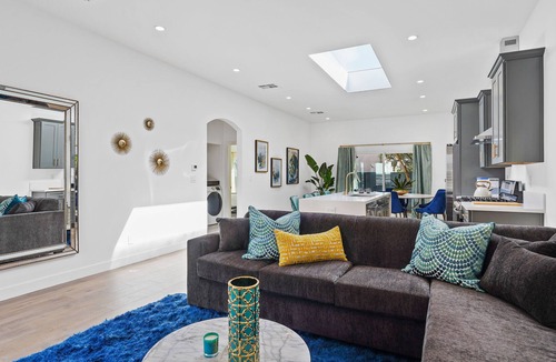 Crenshaw House | Luxe & Stylish Private House w/ Hot Tub near DTLA!