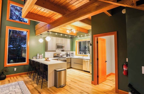 Glacier Ski Chalet | Luxe Summer Chalet with Hot Tub,Foosball,Mtn Views