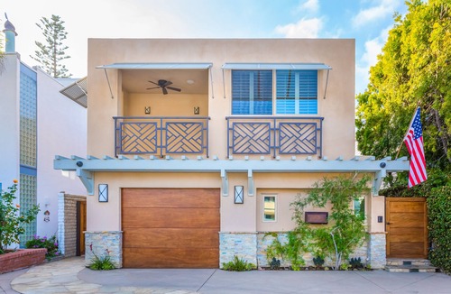 Del Mar House | Luxurious Beach House, Steps to the Sand and Freshly Updated throughout