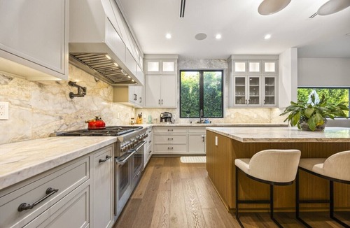 Encino House | Luxurious Encino Gem | Pool, Spa, Cinema & More
