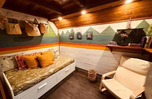 Clatskanie Ski Chalet | Luxurious European Chalet in the Forest with Riverview