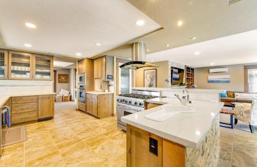 Bayshore House | Luxurious home with 3 suites 3 fireplaces game room & hot tub - walk to beach