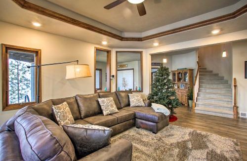 Liberty Lake House | Luxurious Liberty Lake Hideaway w/Hot Tub!