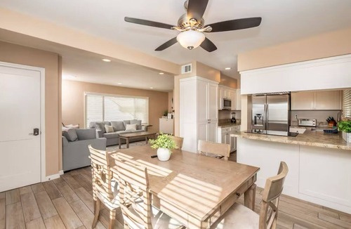 South Mission Beach House | Luxurious & Spacious Beach house with AC & private sunlit patio, steps to sand!
