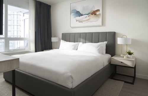 Belltown Hotel | Luxury 2-Bedroom Suite w/Balcony, Pools, Gym & More in Seattle's Heart!