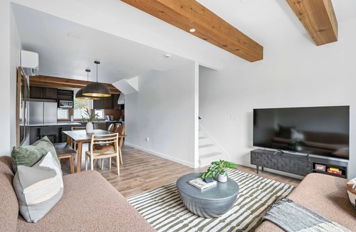 Kerns House | Luxury 2BR New Spanish Townhome Fast WiFi AC