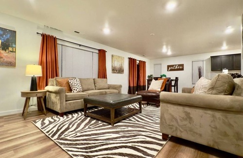 Lacey House | Luxury 5 Bedroom Escape in Lacey