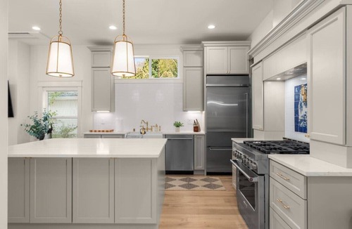 West Seattle House | Luxury Alki Beach Villa | Sleeps 10 | 360° Rooftop