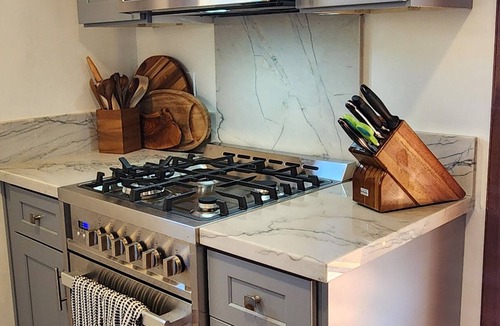 Santa Monica Apartment | Luxury Apartment in upscale area