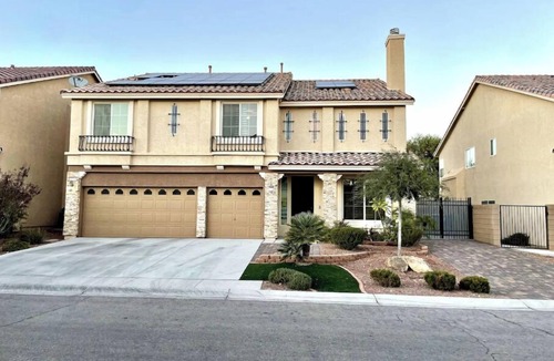 Enterprise House | Luxury, Cheerful & Spacious 5 Bedroom Home! Free P