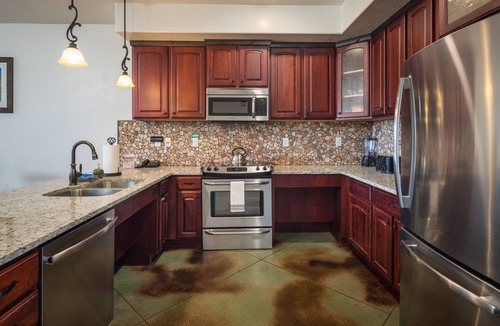 Moab Condo | Luxury Condo in Downtown Moab! Pet Friendly | Bike Storage | Easy Parking