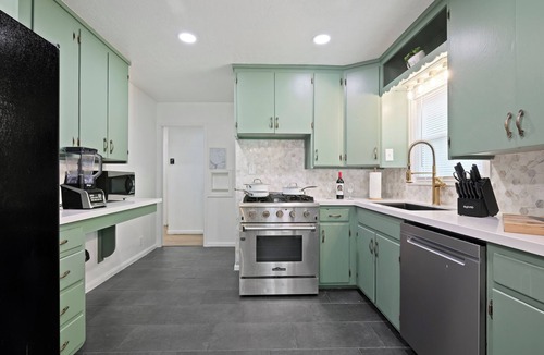 Ogden Cottage | Luxury Cottage - Entire House, Bidet, Big Groups