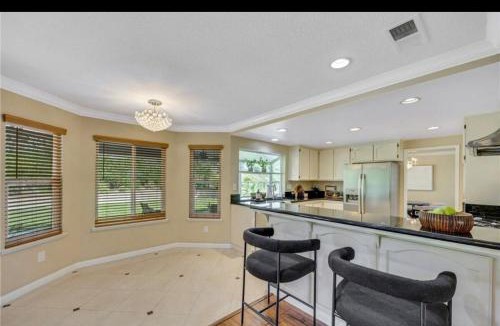 Walnut House | Luxury Design Beautiful Mt View Close to Disney
