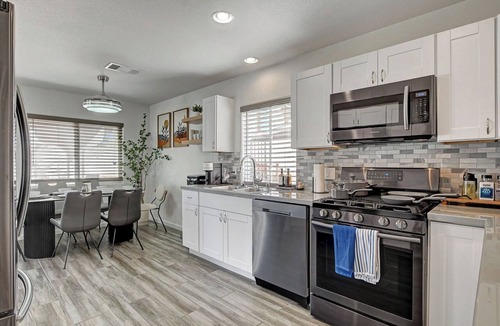 Paradise Valley House | Luxury Furnished 3Bedroom Home Ideal for Families, rofessionals & Extended Stays