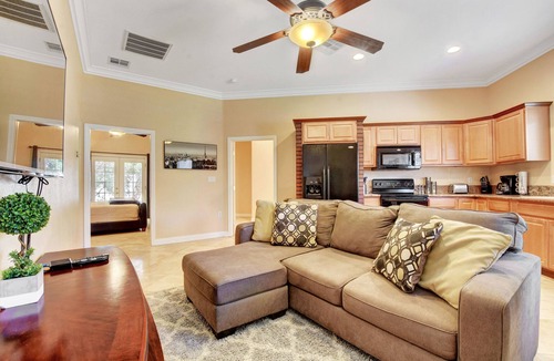 Las Vegas House | Luxury guest house/Entire place