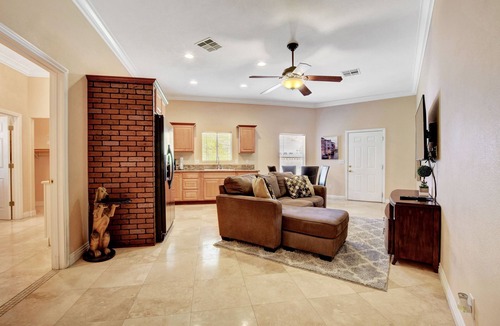 Las Vegas House | Luxury guest house/Entire place