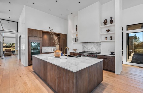 Powell Butte House | Luxury Haven | Home gym | Pool | Golf simulator