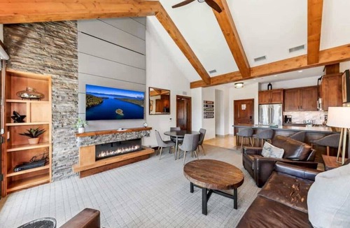 Lakeside Park Condo | Luxury@Heavenly, Arcade, PS5, Bunks, Pool+Hot Tub