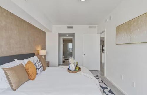 Northwest Bellevue Apartment | Luxury High rise Heart Bellevue