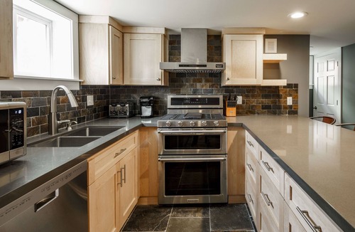Irvington Apartment | Luxury Home Away From Home