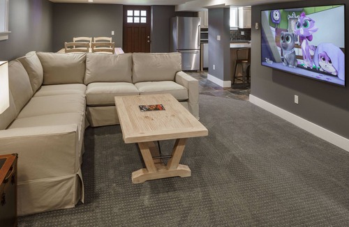 Irvington Apartment | Luxury Home Away From Home