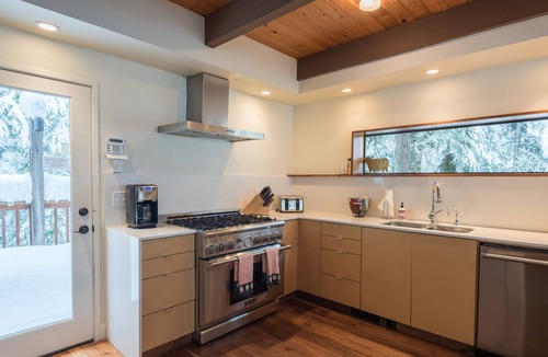 Government Camp Cabin | Luxury home in Government Camp, Great Room , Fireplace indoor and outdoor.