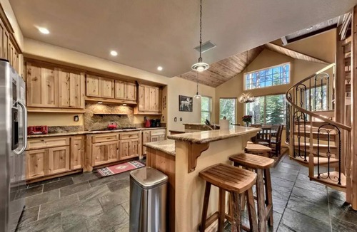Tahoe Paradise House | Luxury House, Hot Tub, Pet Friendly, Pool Table, EV Charger