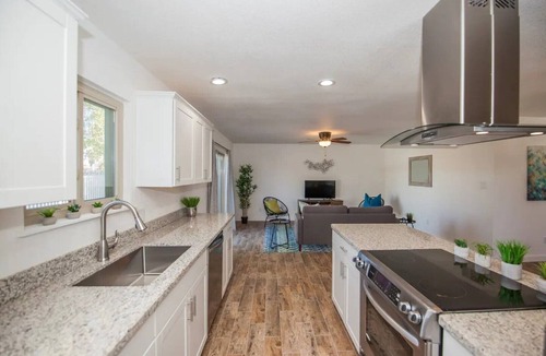 Yuma House | LUXURY Living 3