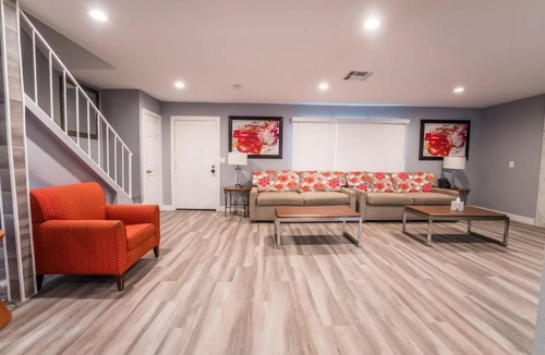 Sunrise Manor House | Luxury Living Just Steps from the Strip