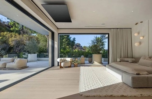 Encino Villa | Luxury Living with Endless Horizon Views