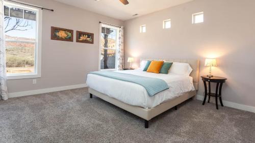 Kanab House | Luxury Pet-Friendly Kanab Home Quiet Neighborhood