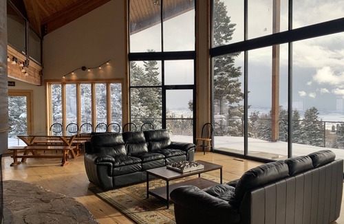 Silver Summit Cabin | Luxury Private Cabin. Spectacular setting! Amazing Views, 80 acres, Hot Tub