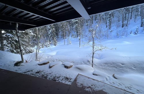 Summit Park Ski Chalet | Luxury retreat, 10 mins to 6 top ski resorts. Minimum month rent, please inquire