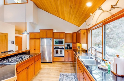 Cloverdale House | Luxury Riverfront Home with Several Acres Hot Tub and Swimming Holes Dogs OK