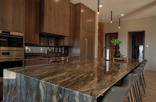 Ivins House | Luxury Service 2 Bedrooms - Sleeps 4 – Private Pool - Daily HSK